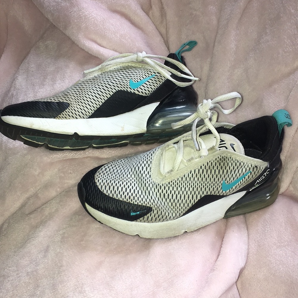 Nike 270